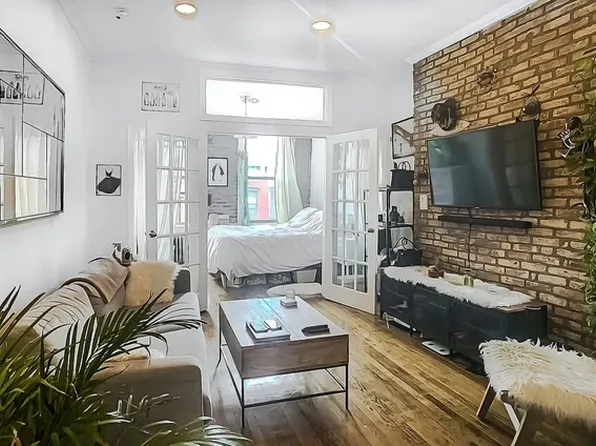 73 E 3rd St, New York, NY