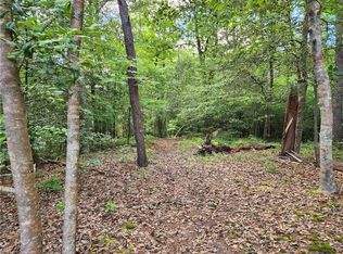 52 Pine Trl, Gloucester, VA 23061