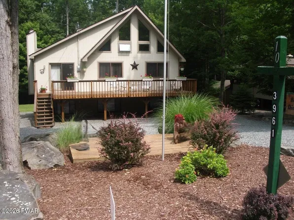 14 Par Dr, Lake Ariel, PA 18436