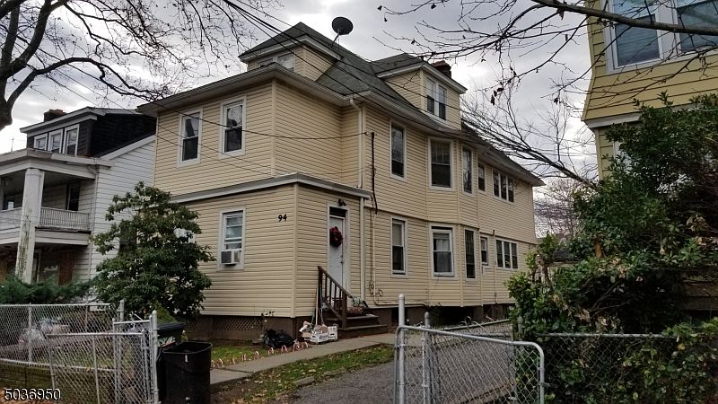 Building Photo 3