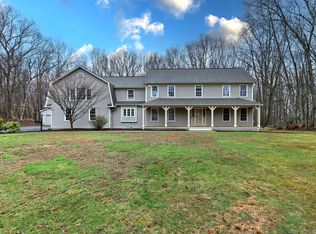 110 Far Mill Dr, Stratford, CT 06614