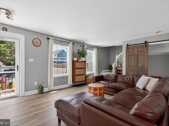 5th image of 35615 South St Unit 4