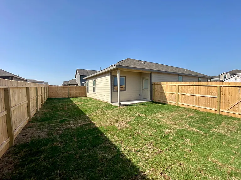 2445 Ayers Dr — Photo 13