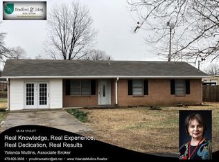 318 N Main St, Dyer, AR 72935