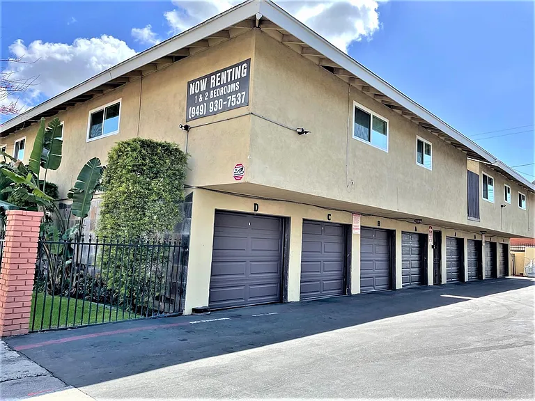 15641 Tustin Village Way #A1 — Photo 27
