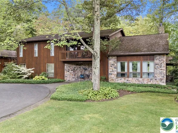6786 Flint Hill Rd, New Tripoli, PA 18066