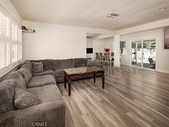 4th image of 18813 Cantlay St