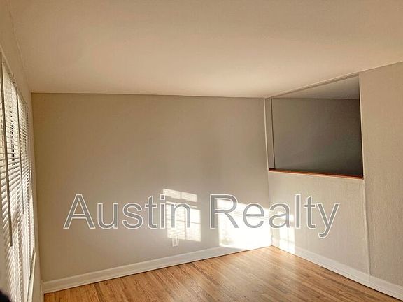 5th image of 1051 Woodland Trails Dr