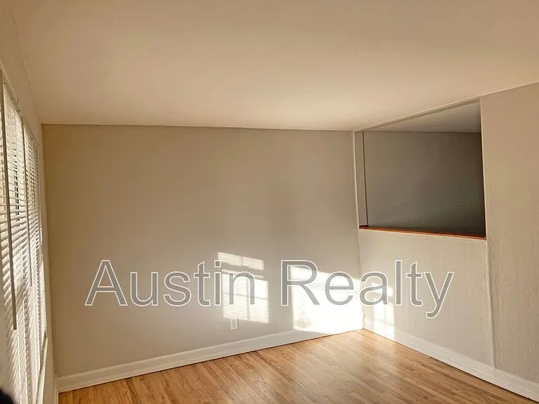1051 Woodland Trails Dr — Photo 5