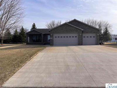 12991 Meadow Creek Dr, New Ulm, MN, 56073