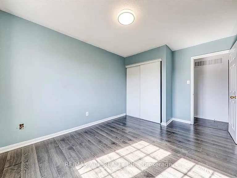 35 Pitchpine Dr — Photo 25