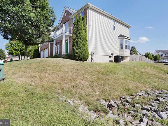3rd image of 18109 Garnette Ave