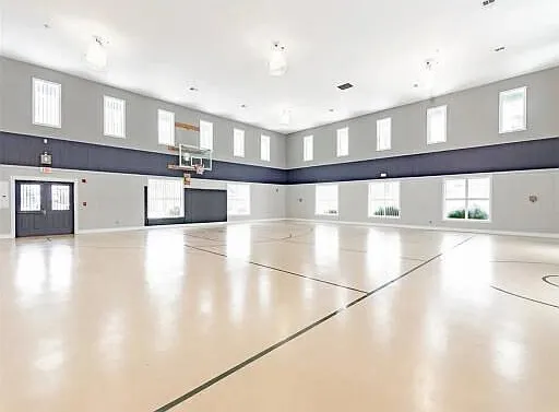 Building Photo 5
