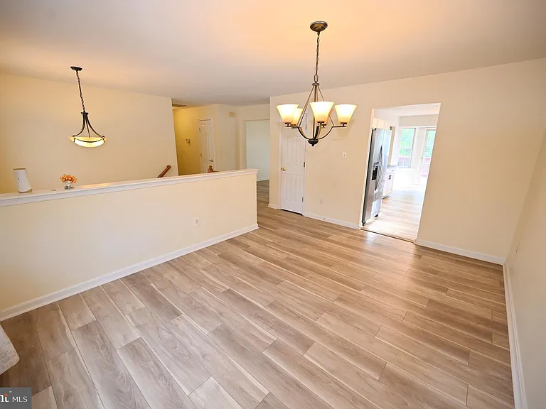 9172 Granite Ct — Photo 23