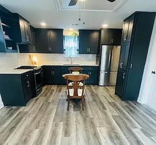 4703 Park Dr — Photo 1