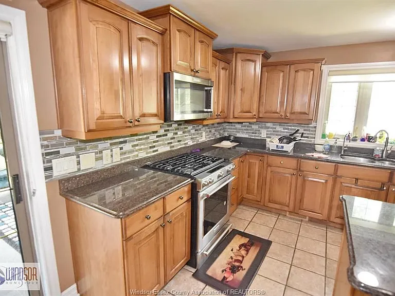 4305 Casgrain Dr #UPPER — Photo 21