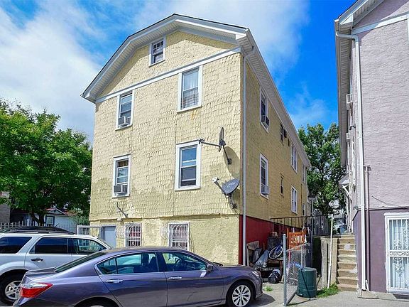 3rd image of 16902 Highland Ave