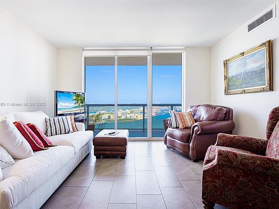 2nd image of 50 Biscayne Blvd APT 3708