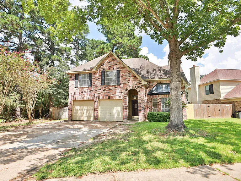 17326 Harmony Hill Dr — Photo 2