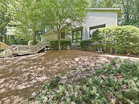 2nd image of 113 Maple Hill Ct