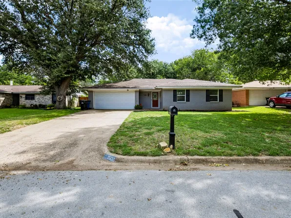 1508 Yucca St, Midlothian, TX 76065