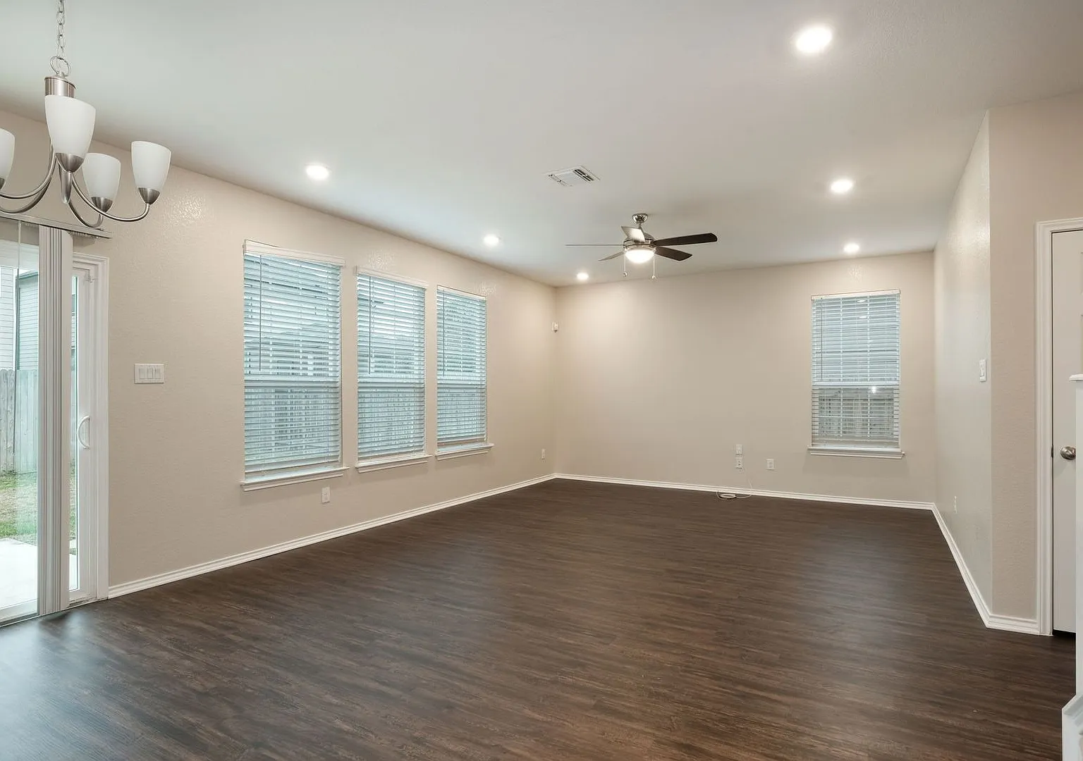 2017 Rhetts Pl — Photo 2