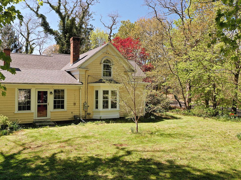 1295 County Road, Cataumet, MA 02534 | Zillow