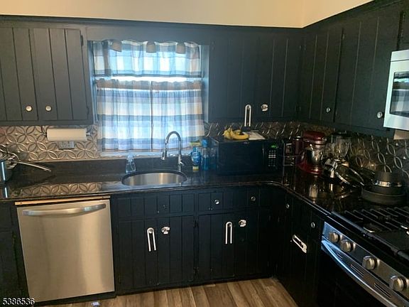 4th image of 116 Lafayette Pl