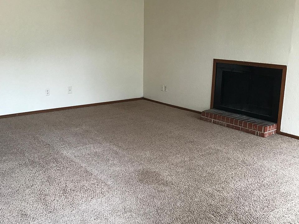 1st image of 600 N Blackwelder Ave #0
