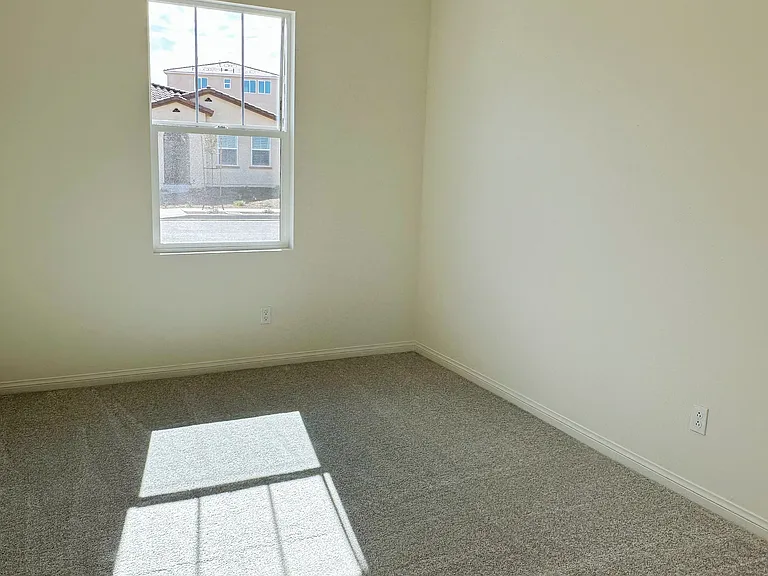 19476 Season Grove Dr — Photo 13