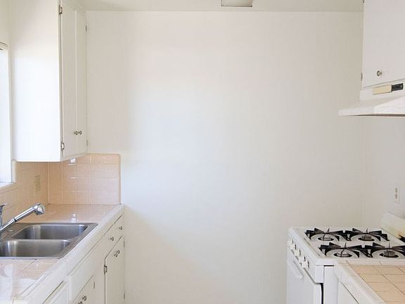 3rd image of 144 W Escalones APT D
