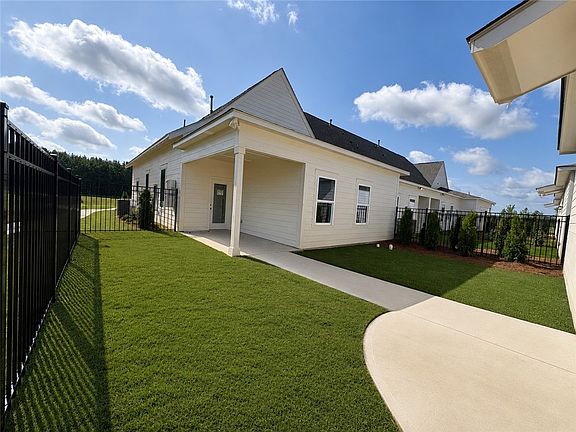 5th image of 1740 Woodland Pines Ln #279