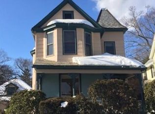 37 Kensington Ave, Northampton, MA 01060