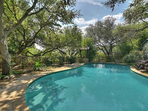 3rd image of 7605 Creekbluff Dr