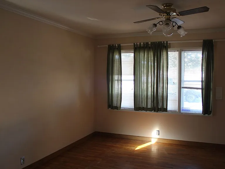 1019 W Montana St — Photo 4