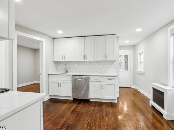 621 Roosevelt Ave, Carteret Boro, NJ 07008