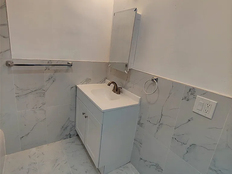 189 Grand Ave #2 — Photo 5