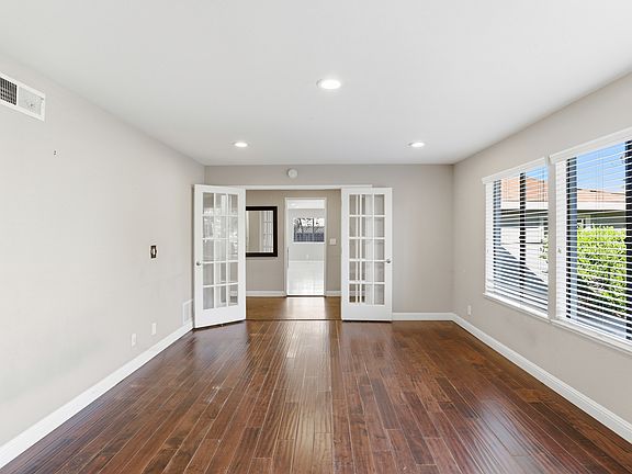 4th image of 6945 Lenwood Way