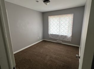 14240 Lincoln Ave, Oak Park, MI 48237