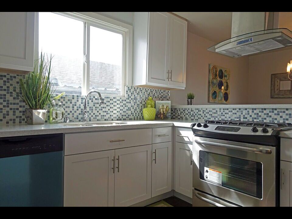 2nd image of 409 105th Ave