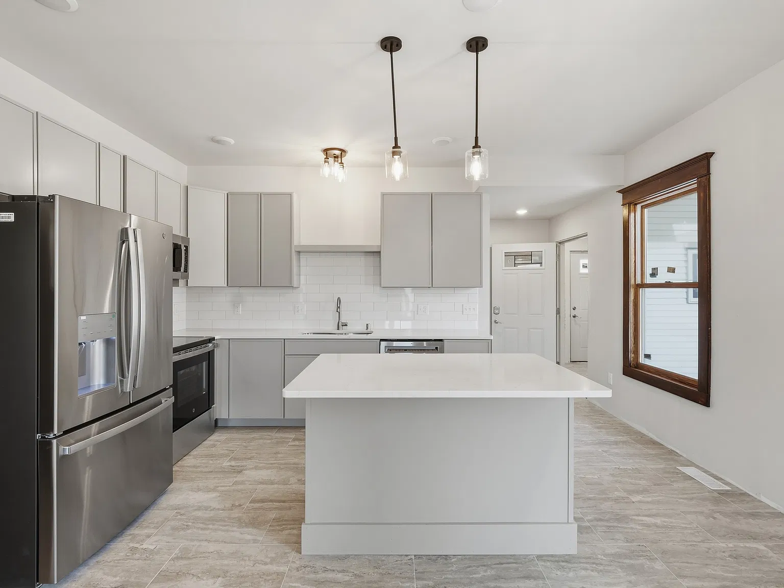 808 W Main St — Photo 1