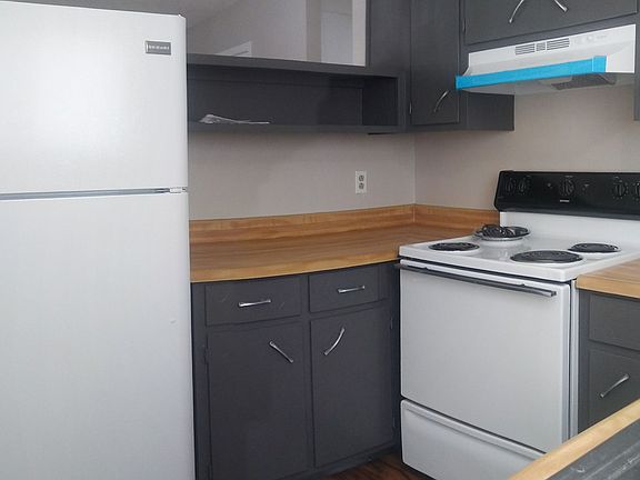2nd image of 2644 Woodridge Ct APT 26