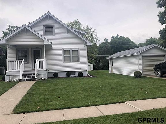 2nd image of 316 W 5th St