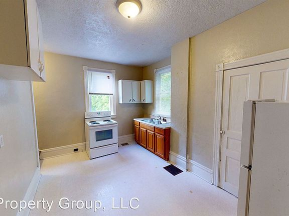 4th image of 303 Zeigler Ave