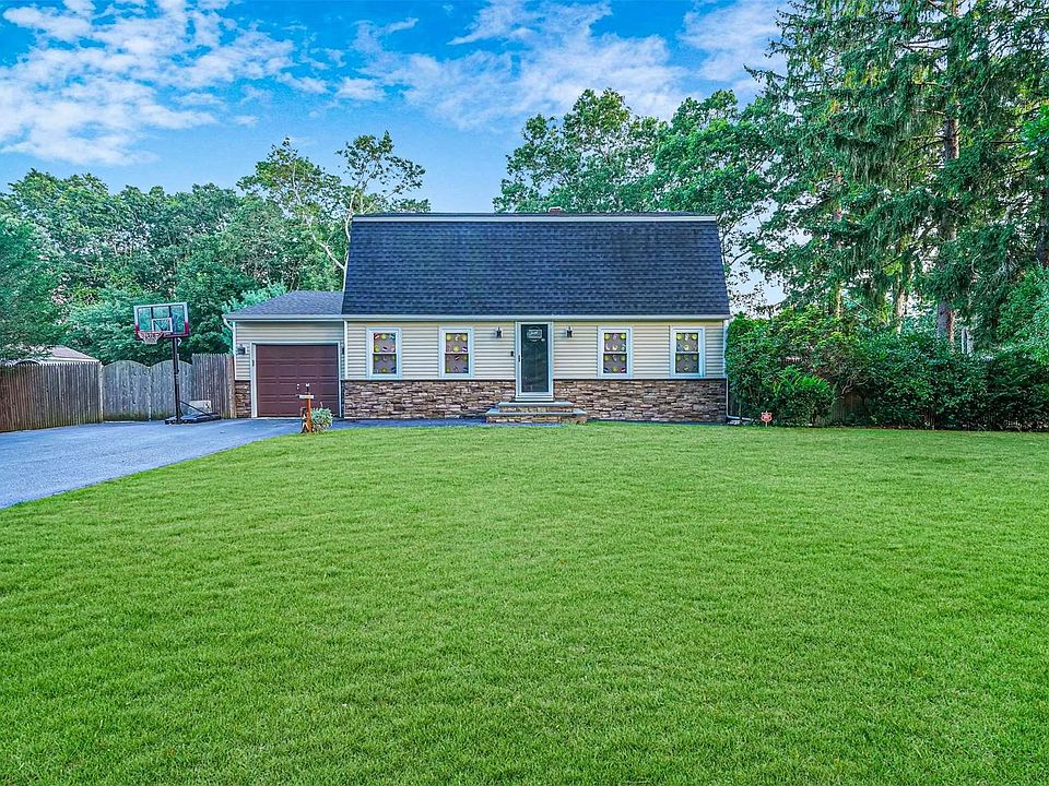 92 Moriches Middle Island Rd, Shirley, NY 11967 MLS 3424983 Zillow