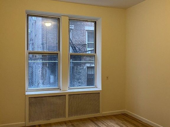 4th image of 515 W 111th St #1D