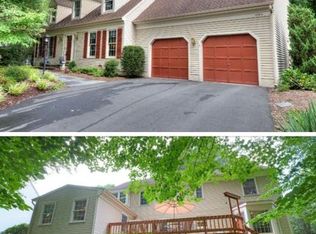 10514 Sideburn Ct, Fairfax, VA 22032