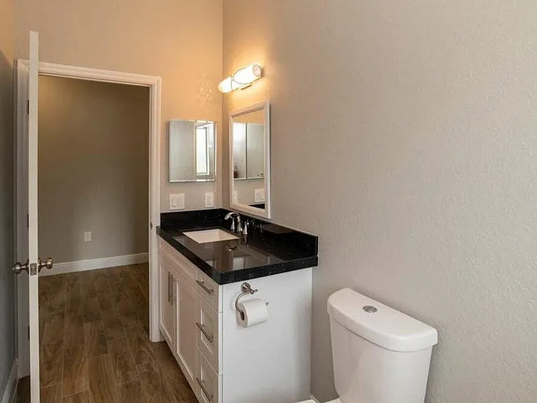 1140 NW 1st Ave #0 — Photo 12