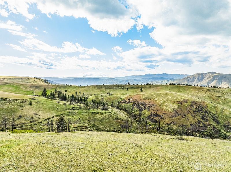2nd image of 10 Lot 9 Chelan Hills Acres Rd