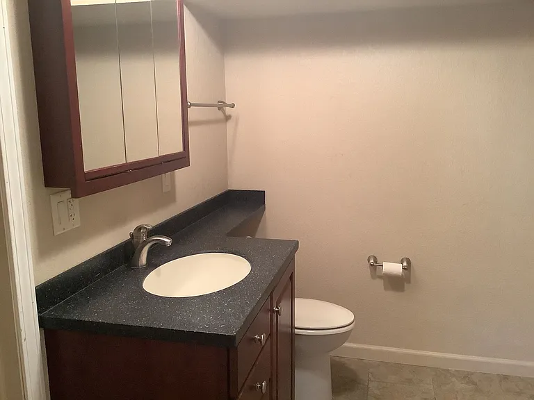 931 Foster Dr — Photo 9
